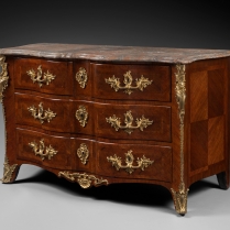 Importante commode en Arbalette attribuée à François Garnier