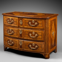 Chest of drawers from the Grenoble region, circa 1740